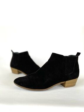 Black Faux Suede Chelsea Boots Wood Heel, Size 9.5